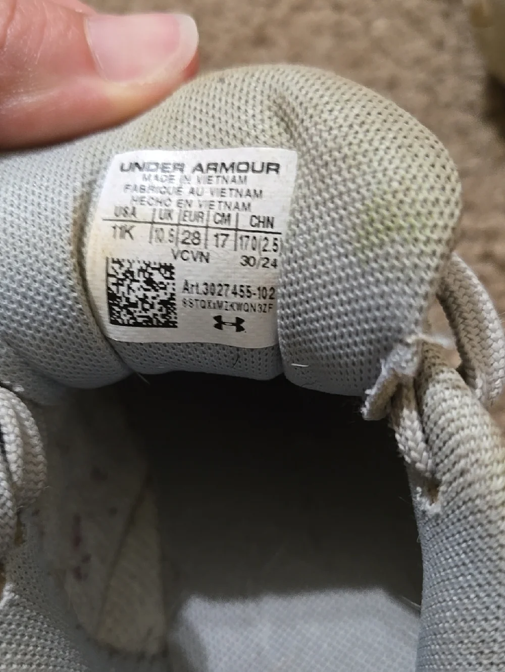 Baseball Cleats - Picture 3 of 5